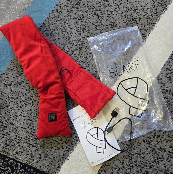 Rechargeable Heated scarf, red,  NWOT - Picture 1 of 5